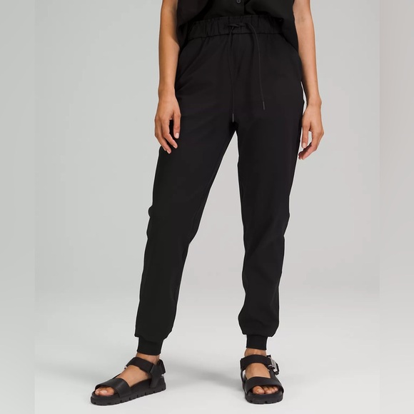 Lulu Lemon Black Jogger Pants - Picture 1 of 5